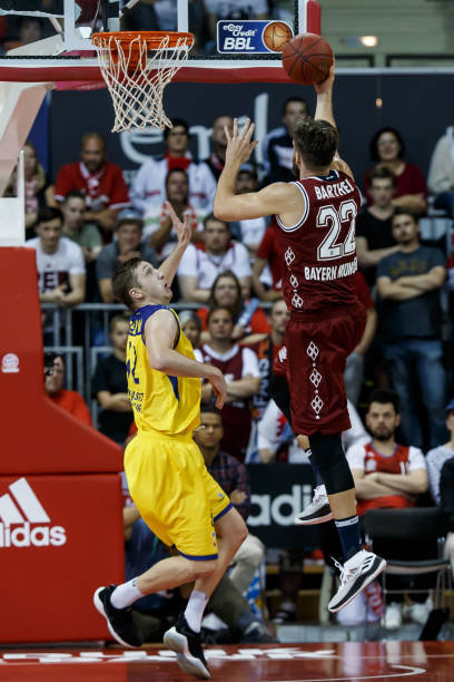 使他能够在 使他能够在